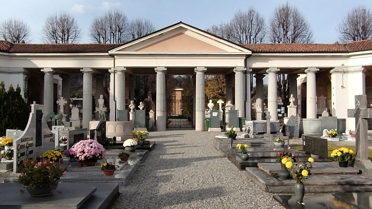 Foto del Cimitero di Arona