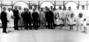 Dirigenti e atleti del Circolo Schermistico Aronese